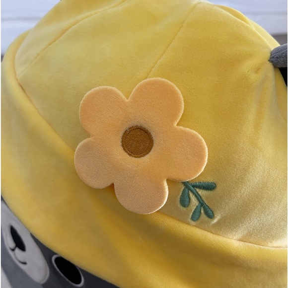 🦝 16” Rocky the Raccoon 🦝 w/ Yellow Bucket Hat with flower 🌸 Squishmallow - Picture 7 of 10